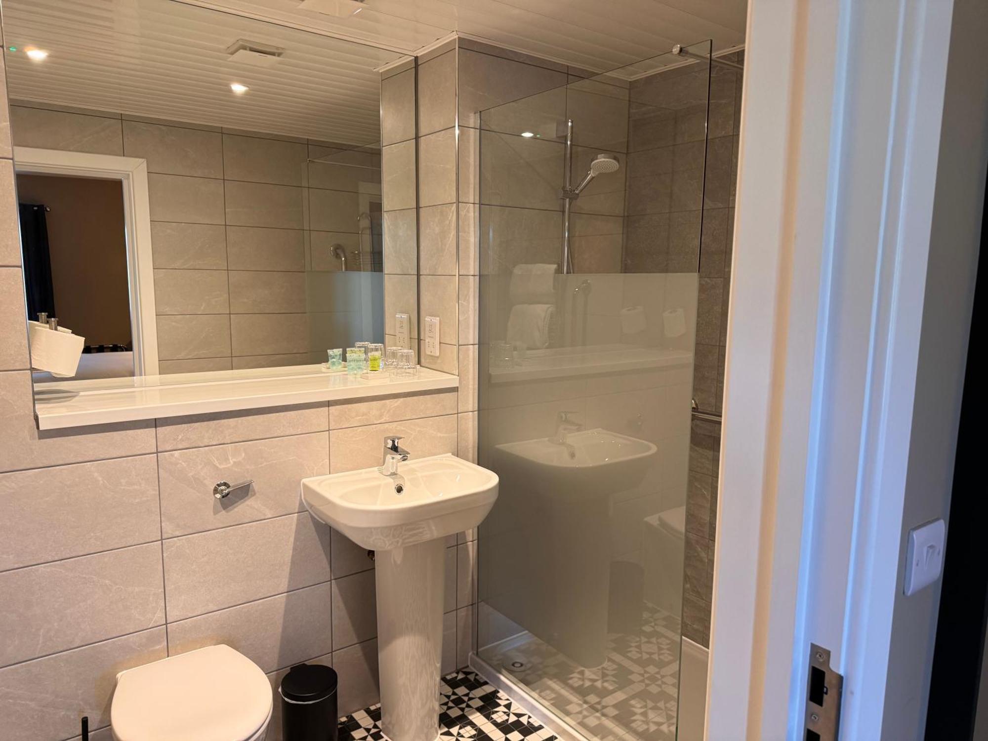South Lawn Hotel Lymington Bagian luar foto